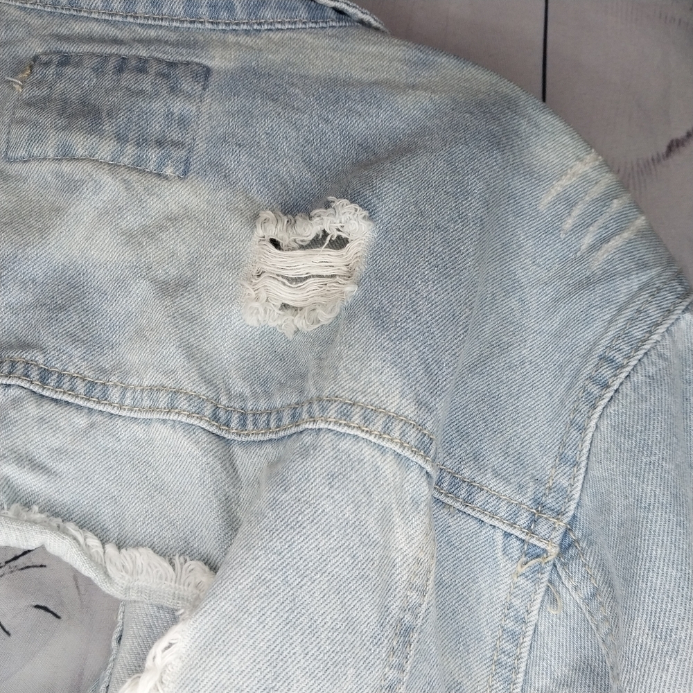 Wax Jean Basic Denim Light Wash Grunge Edgy Thrashed Y2K Festival Denim Jacket - Picture 11 of 15